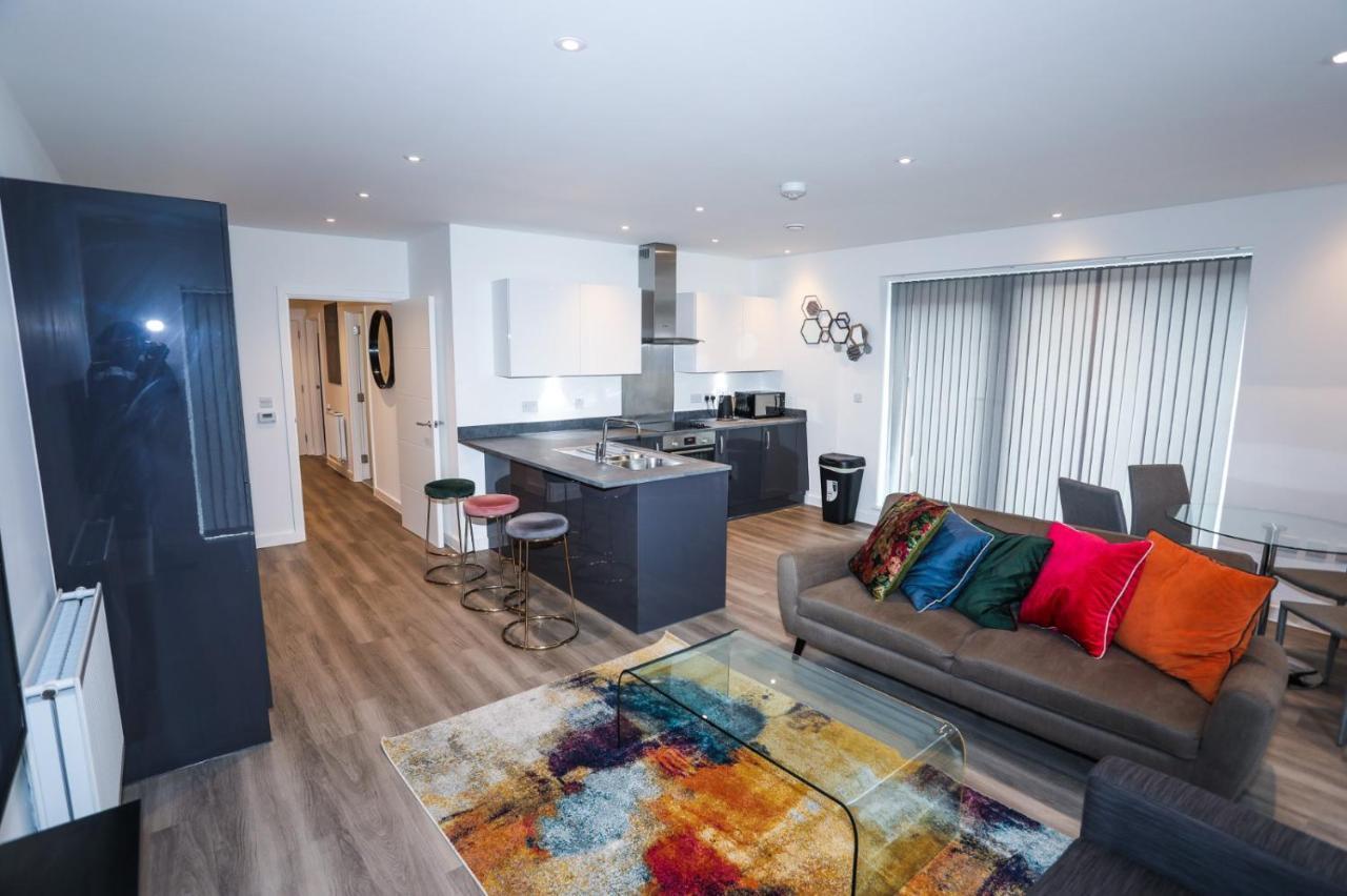 Lovely 2 Bed Apartment With Parking ロンドン エクステリア 写真