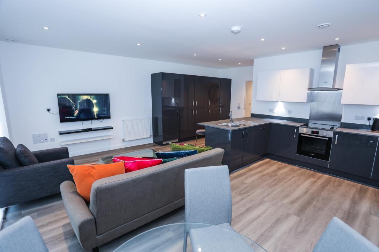 Lovely 2 Bed Apartment With Parking ロンドン エクステリア 写真