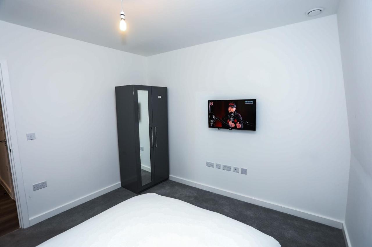 Lovely 2 Bed Apartment With Parking ロンドン エクステリア 写真